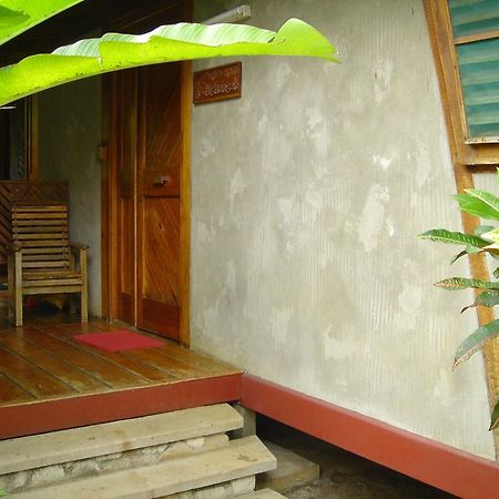 Whistling Bird Hotel เนกริล ภายนอก รูปภาพ