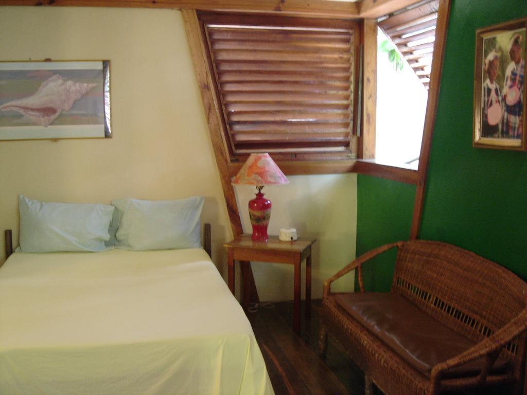 Whistling Bird Hotel เนกริล ภายนอก รูปภาพ