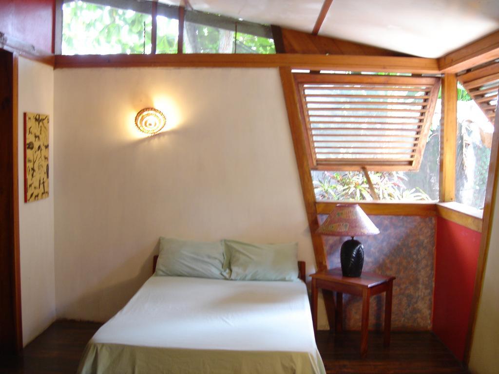 Whistling Bird Hotel เนกริล ภายนอก รูปภาพ